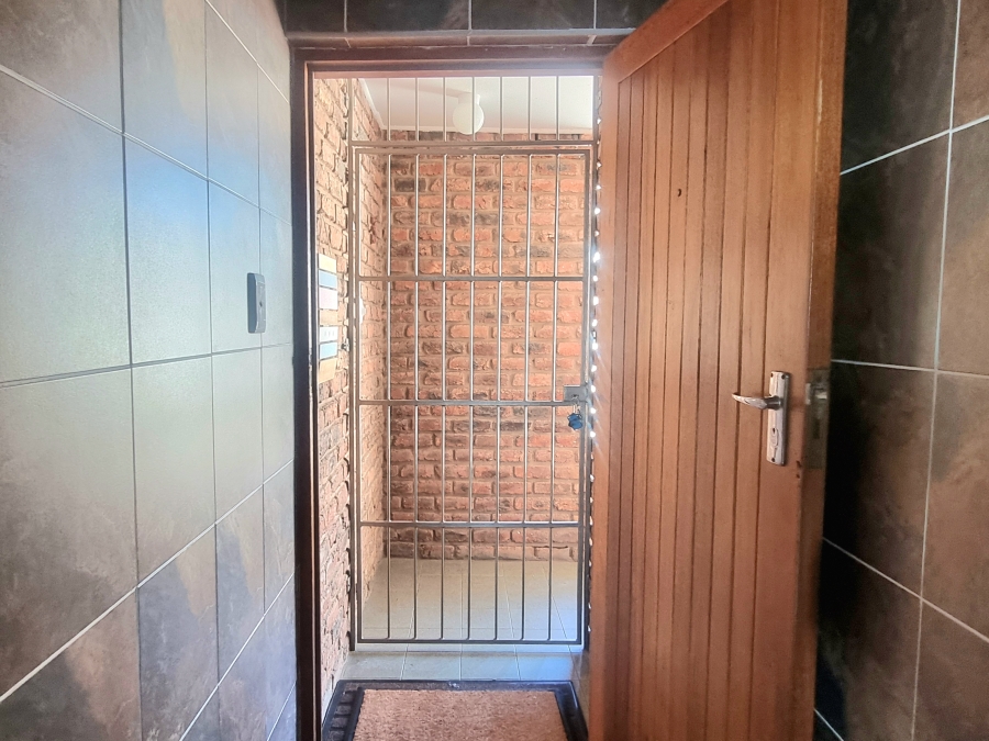 3 Bedroom Property for Sale in Mossel Bay Central Western Cape